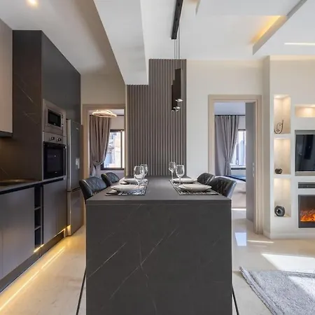 Apartment Out Of Stone - διαμέρισμα 2 υπνοδωματίων -πλατεία δημοκρατίας *