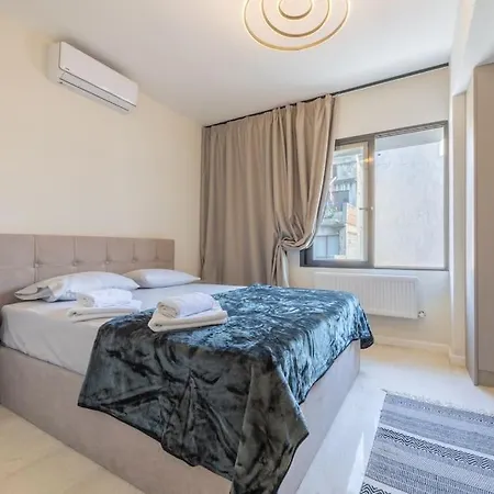 Appartement Out Of Stone - διαμέρισμα 2 υπνοδωματίων -πλατεία δημοκρατίας